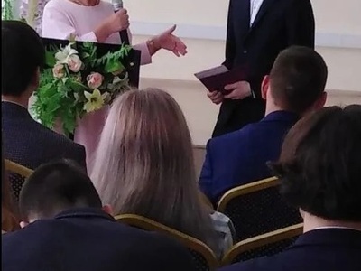 Вручение аттестата за окончание 9 класса