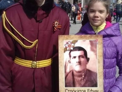 Парад Победы Матвей с сестрой