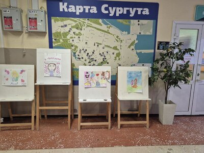 Выставка рисунков ко Дню Матери 2025 1 этаж, 2 корпуса