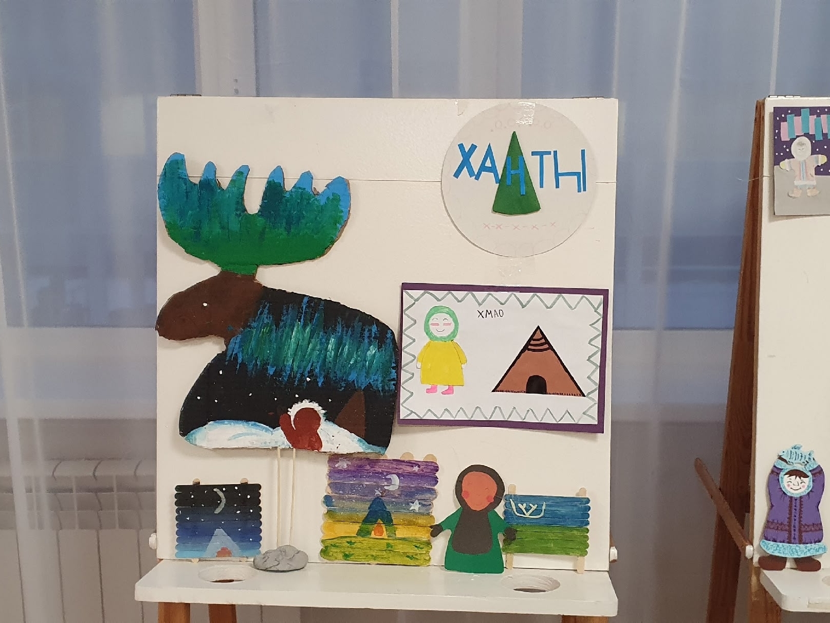 Выставка творческих работ к 95- летию ХМАО-Югры, 2 этаж, 1 корпуса